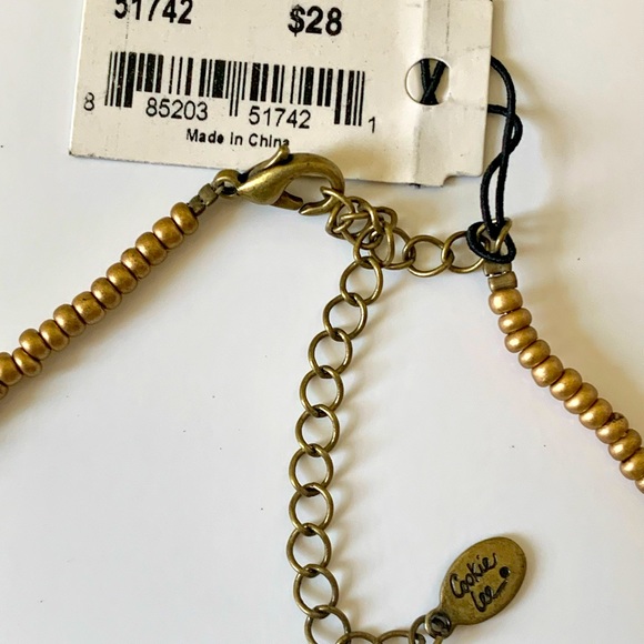 🎺Brass Tone Round Pendant with Faceted/Smooth Glass & Round Beaded Necklace - Picture 7 of 7